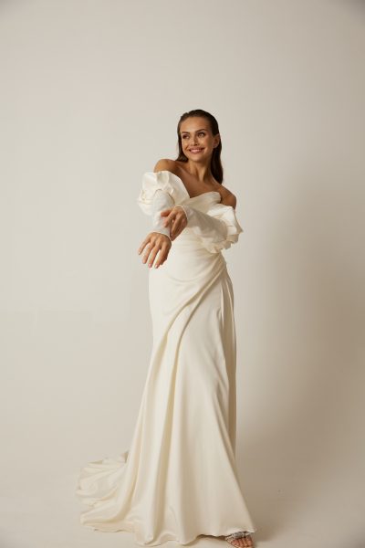 Fit and Flare mit Corsage und Arm