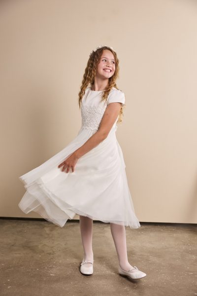 Tüllkleid 7/8 Länge, regular fit