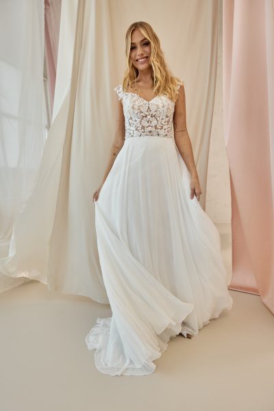 Kleid aus Chiffon mit Spitzentop