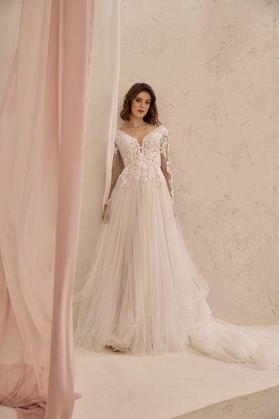 Kleid aus Tüll und Spitze, Langarm