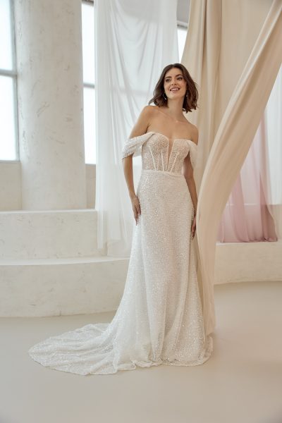 Pailettenkleid mit Ärmelvariation