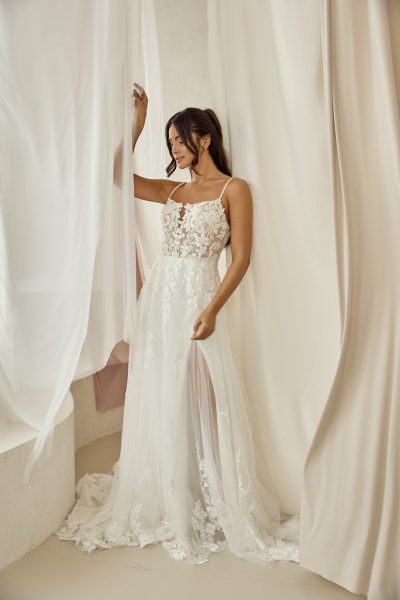 Kleid aus Tüll und Spitze