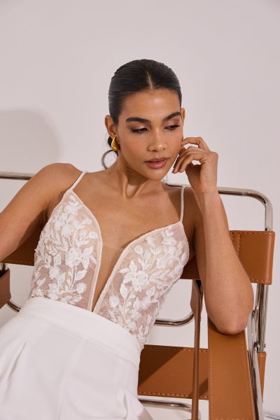 Top aus Tüll bestickt